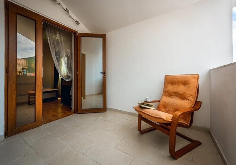 Apartments for sale 2 rooms, 76 m². Budva. 