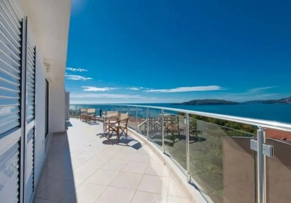 Apartments for sale 2 rooms, 69 m². Budva. 