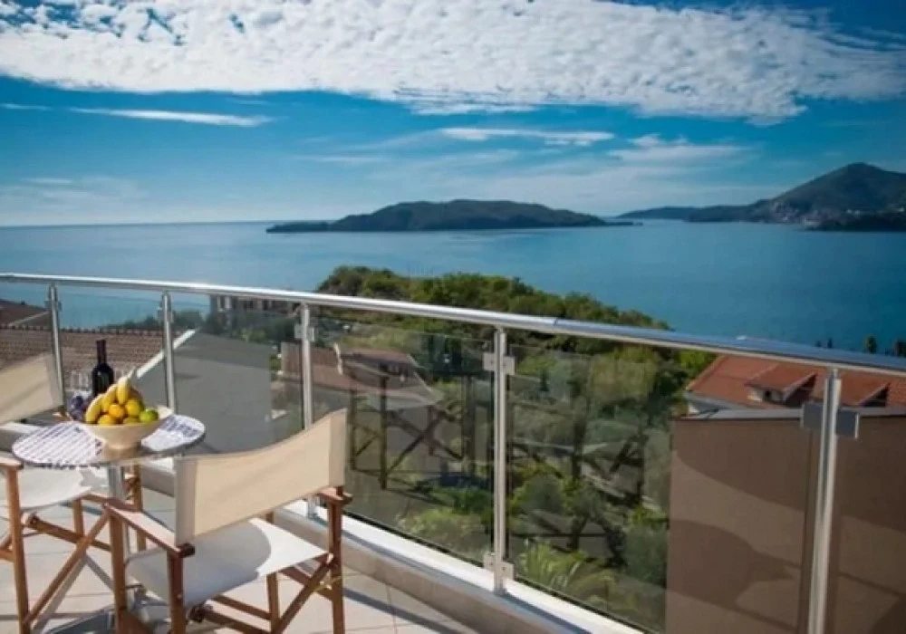 Apartments for sale 2 rooms, 69 m². Budva. 