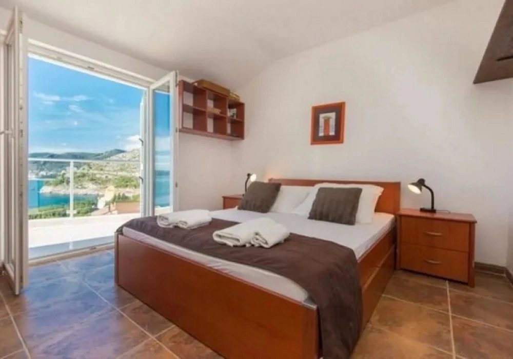 Apartments for sale 2 rooms, 69 m². Budva. 