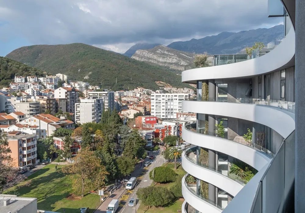 Stan na prodaju 3 собе, 189 m². Budva. 