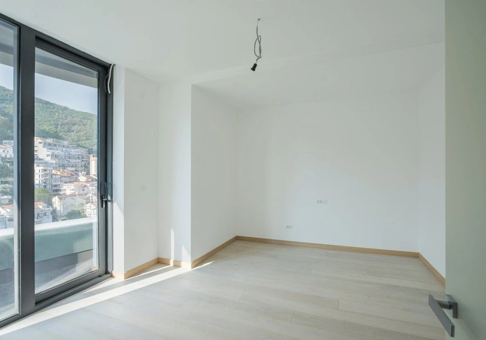 Stan na prodaju 3 собе, 189 m². Budva. 