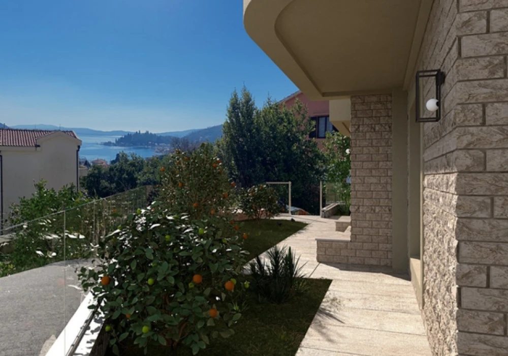 Apartments for sale 115 m². Kotor. 