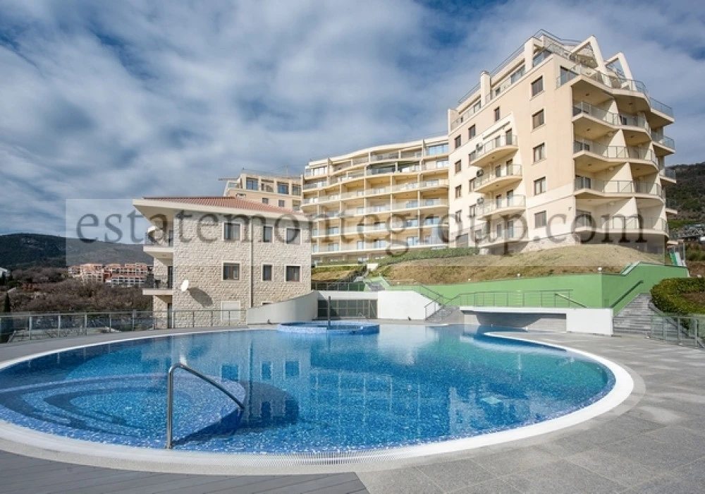 Apartments for sale 2 rooms, 96 m². Becici. 