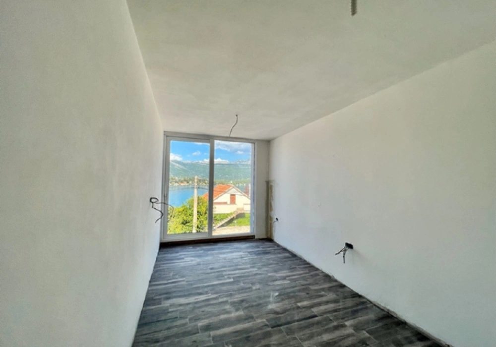 Apartments for sale 2 rooms, 101 m². Lustica. 