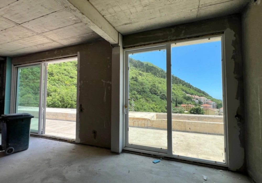 Stan na prodaju 2 собе, 147 m². Budva. 