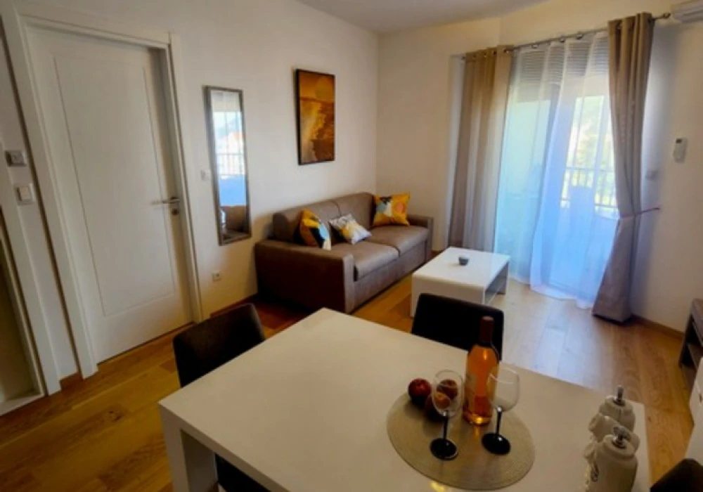 Apartments for sale 40 m². Becici. 