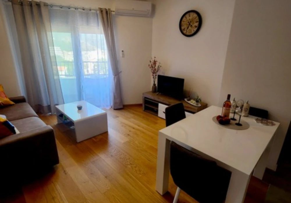 Apartments for sale 40 m². Becici. 