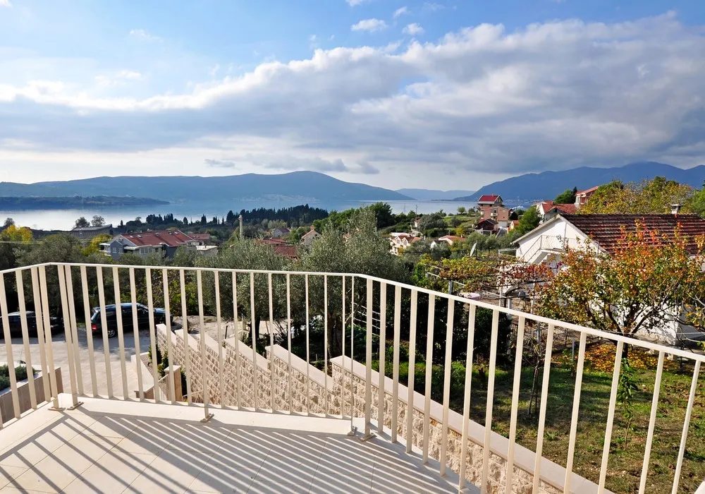 House for sale. Tivat. 