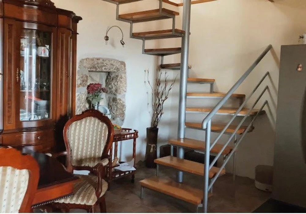 House for sale 3 rooms, 300 m². Podgorica. 