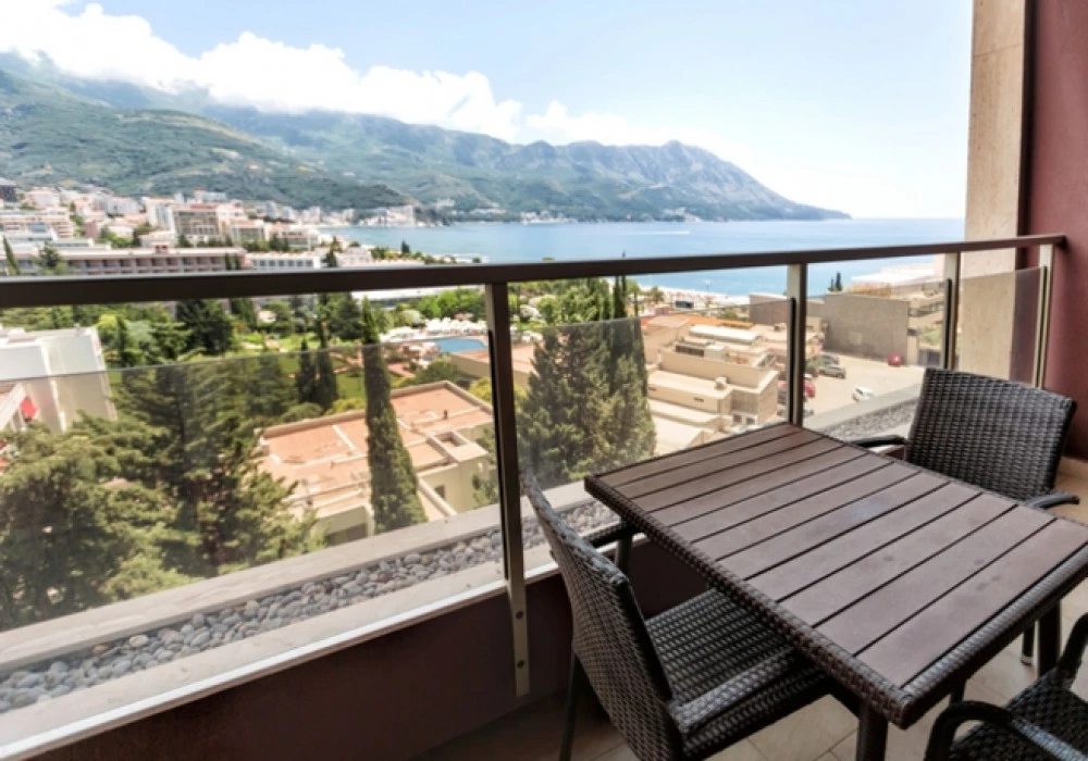 Apartments for sale 2 rooms, 84 m². Budva. 