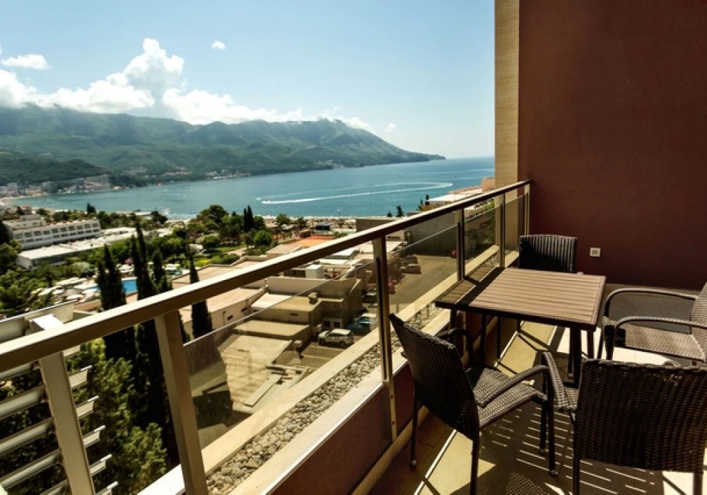 Apartments for sale 2 rooms, 78 m². Budva. 