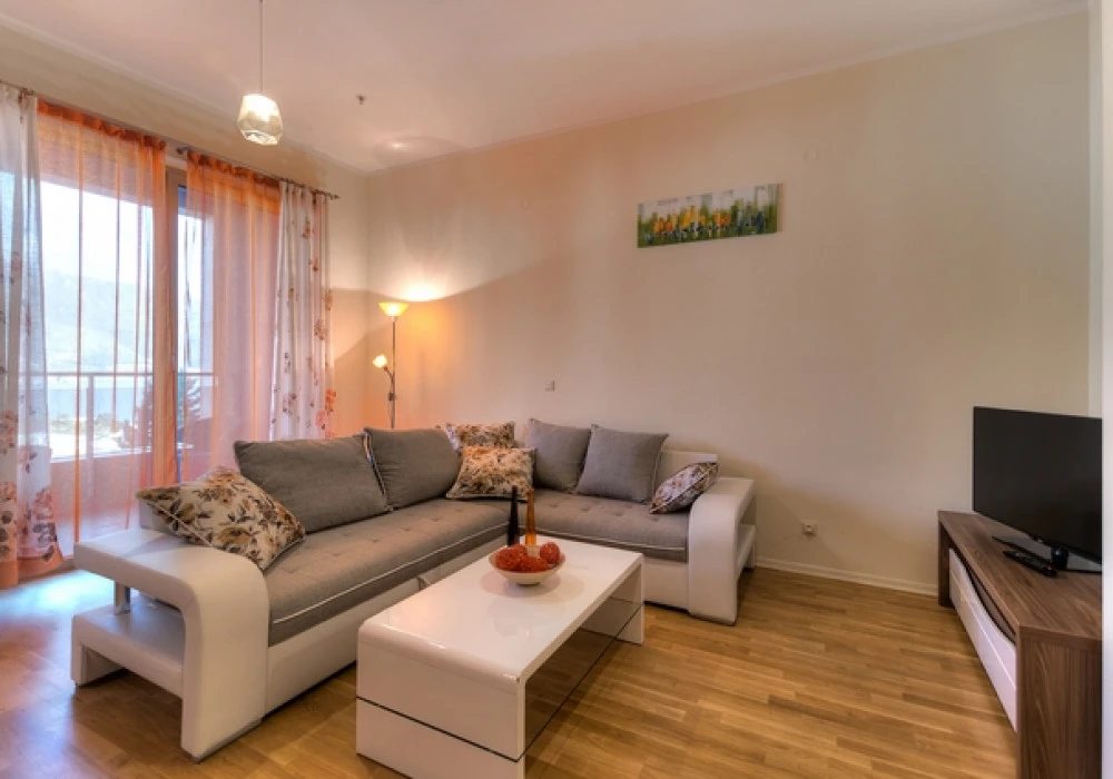 Apartments for sale 2 rooms, 83 m². Budva. 