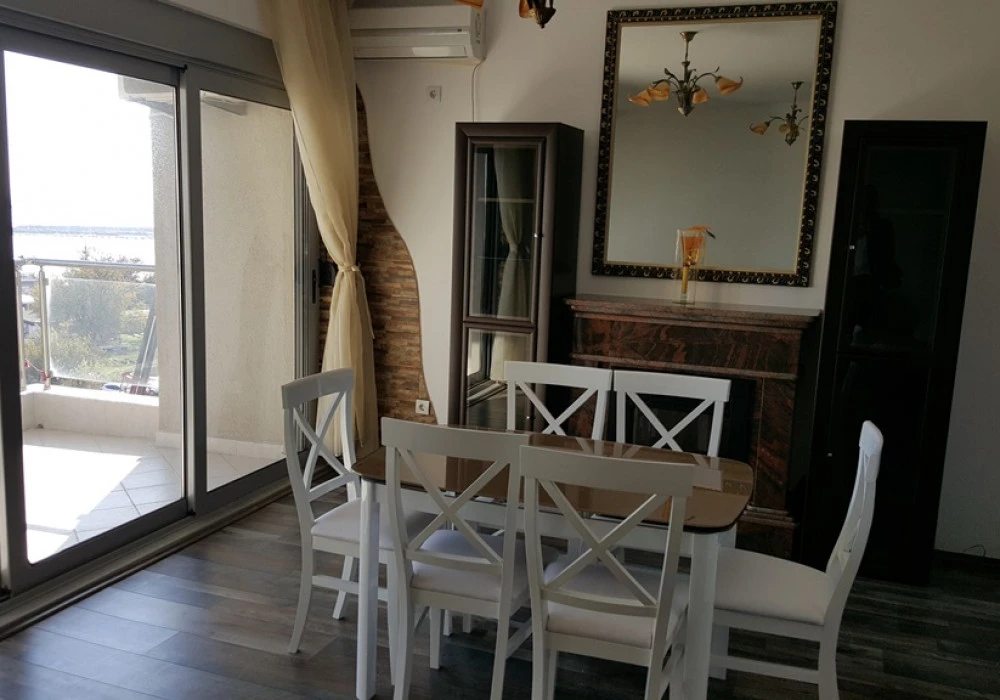 Apartments for sale 3 rooms, 96 m². Budva. 