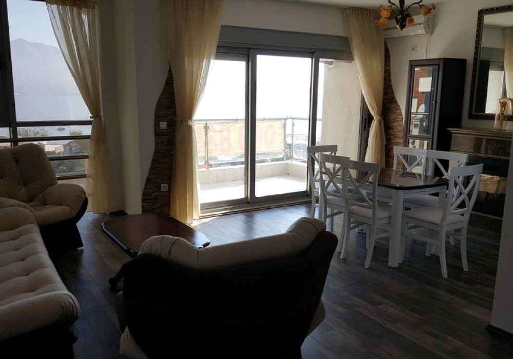 Apartments for sale 3 rooms, 96 m². Budva. 