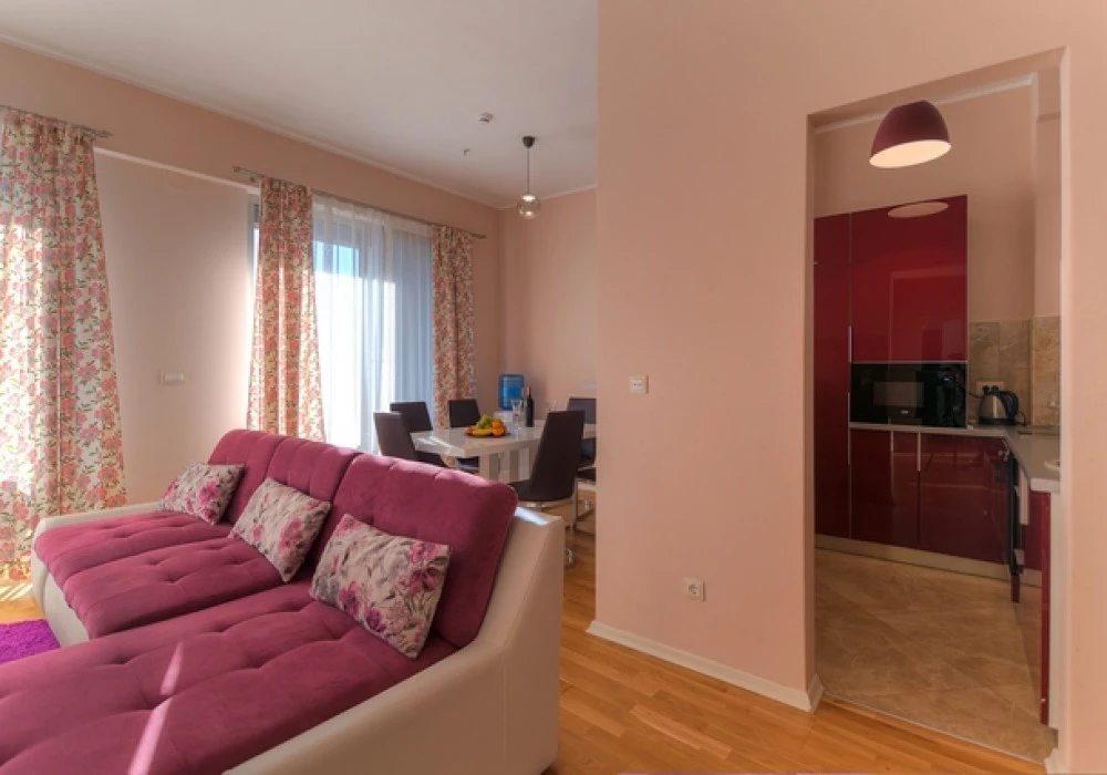 Apartments for sale 3 rooms, 104 m². Budva. 