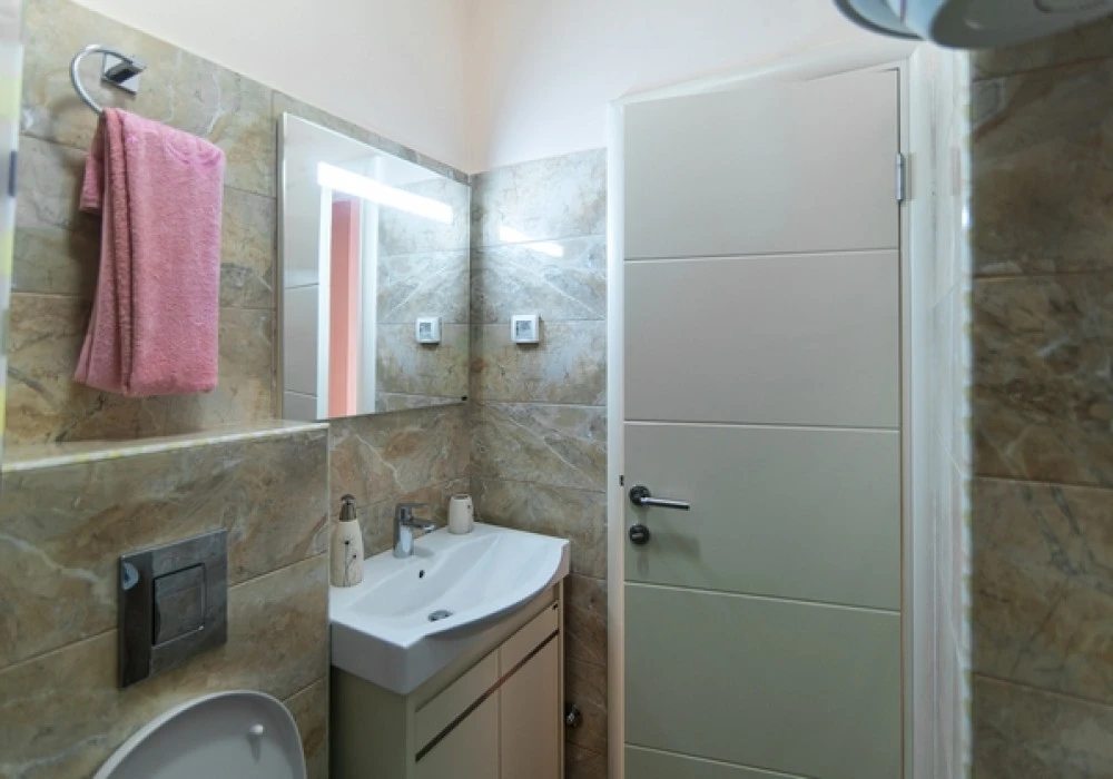 Apartments for sale 3 rooms, 104 m². Budva. 