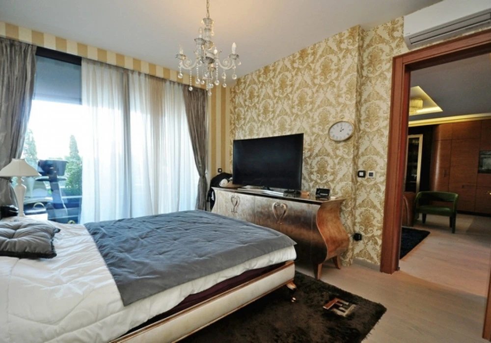 Apartments for sale 2 rooms, 90 m². Budva. 