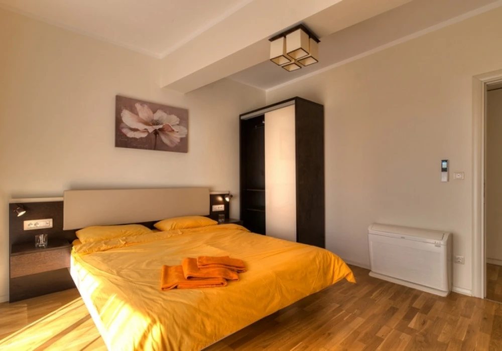 Apartments for sale 3 rooms, 125 m². Budva. 