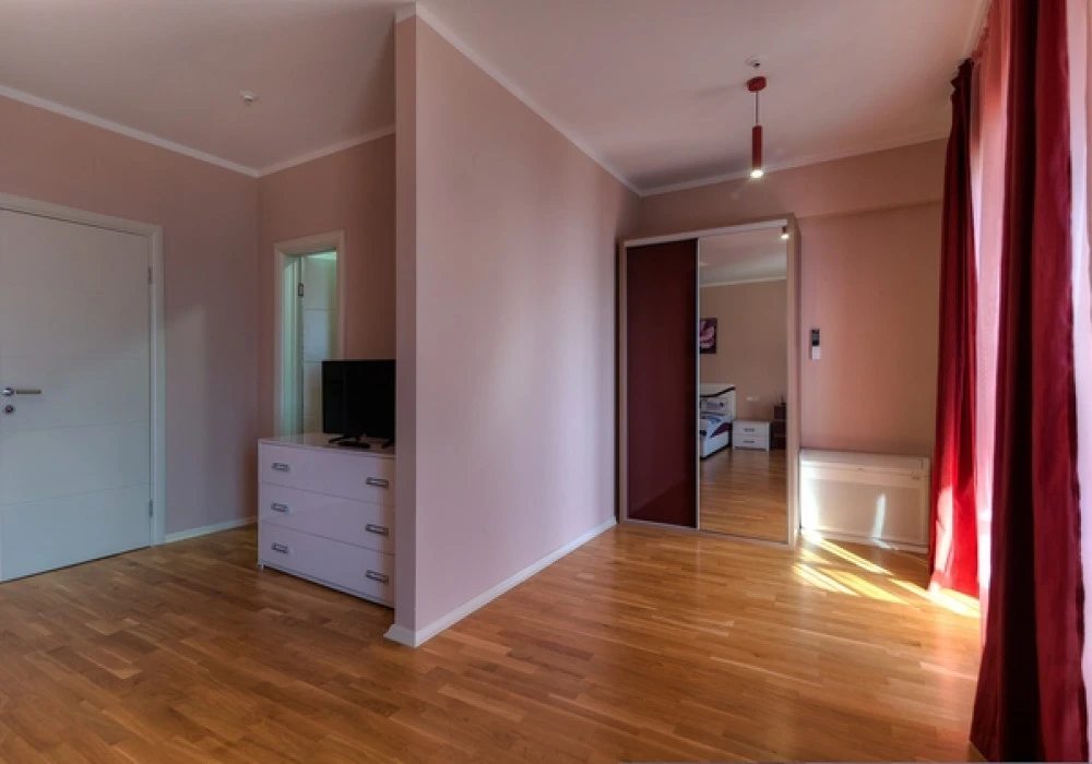 Apartments for sale 3 rooms, 149 m². Budva. 