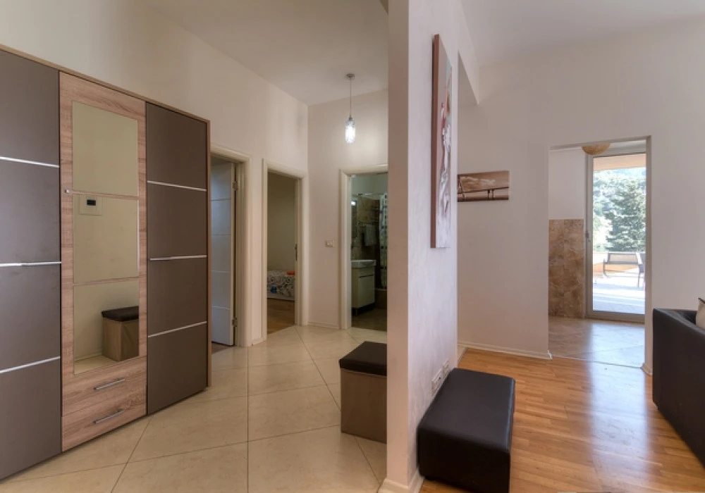 Apartments for sale 3 rooms, 189 m². Budva. 