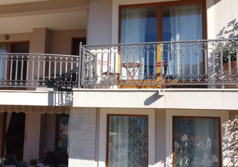 House for sale 6 rooms, 507 m². Dobrota. 