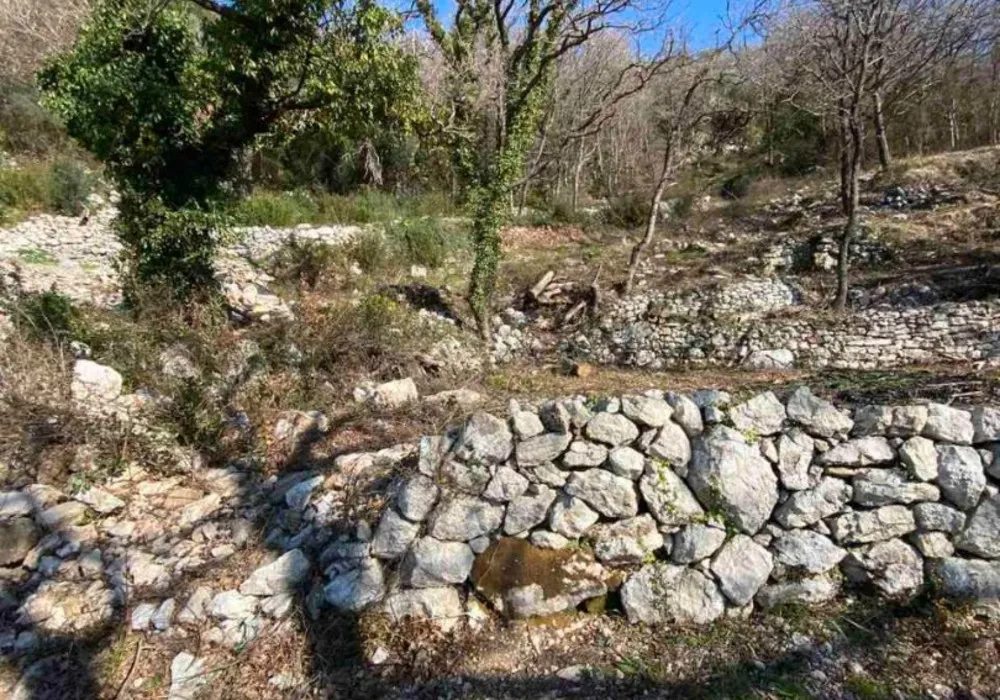 Land for sale for residential construction 1100 m². Rezevici. 