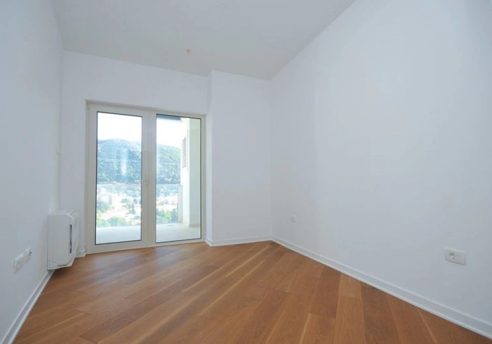 Apartments for sale 2 rooms, 127 m². Budva. 