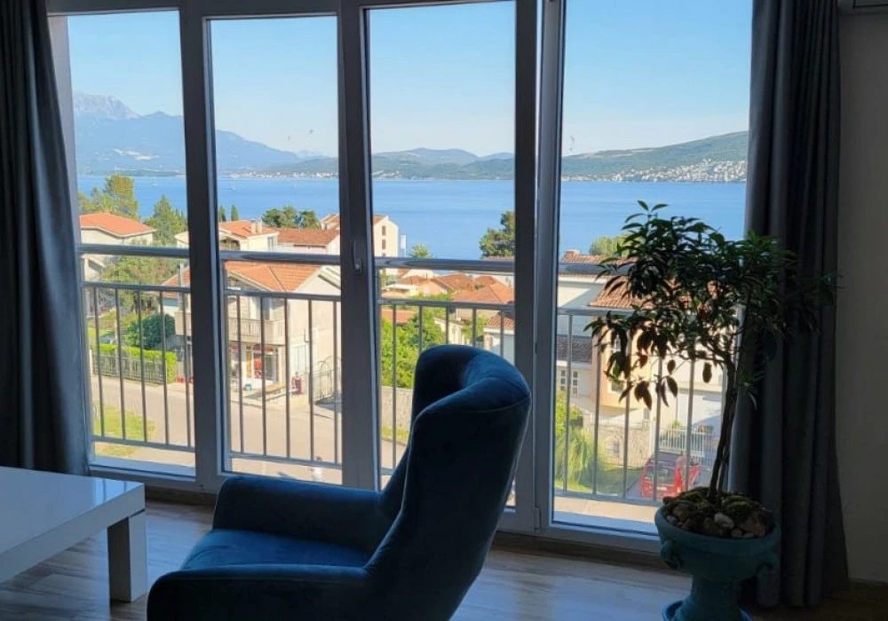 Stan na prodaju 2 собе, 64 m². Herceg Novi. 