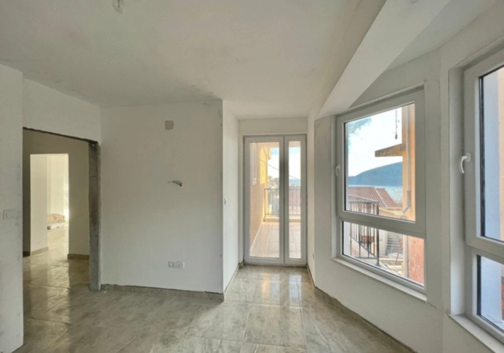 Apartments for sale 2 rooms, 80 m². Herceg Novi. 