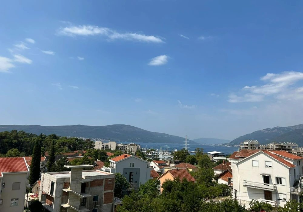 Apartments for sale 2 rooms, 74 m². Tivat. 