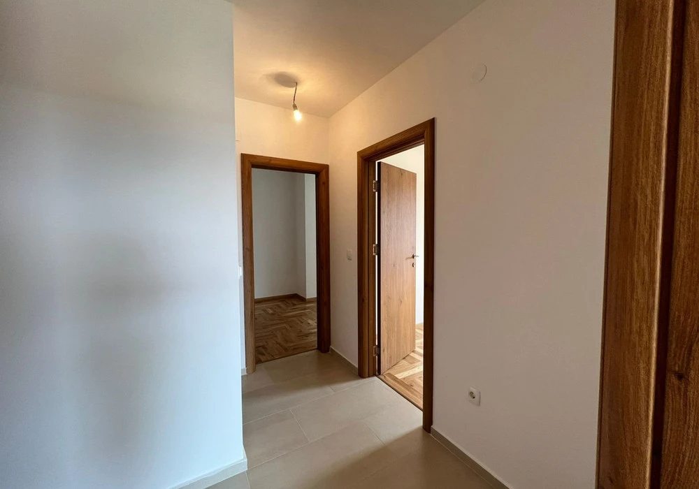 Stan na prodaju 2 собе, 74 m². Tivat. 