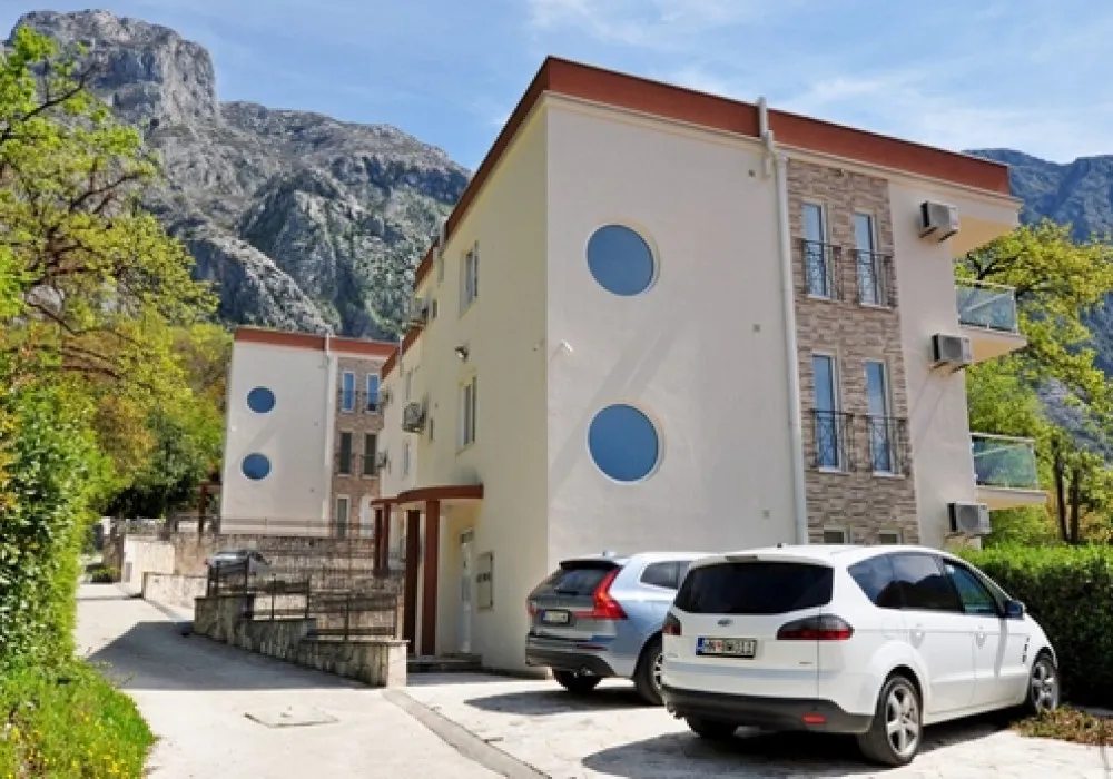 Apartments for sale 2 rooms, 73 m². Orahovac. 