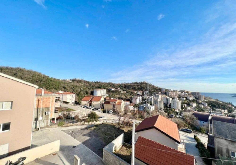 Kuća na prodaju 6 соба, 380 m². Herceg Novi. 