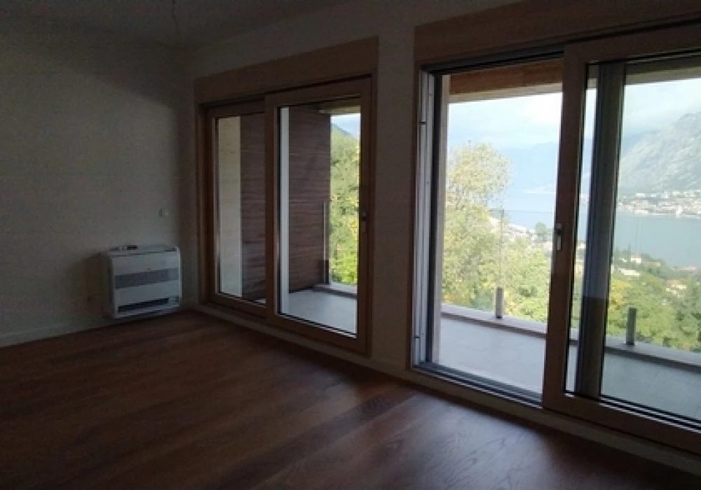 Apartments for sale 2 rooms, 144 m². Kotor. 