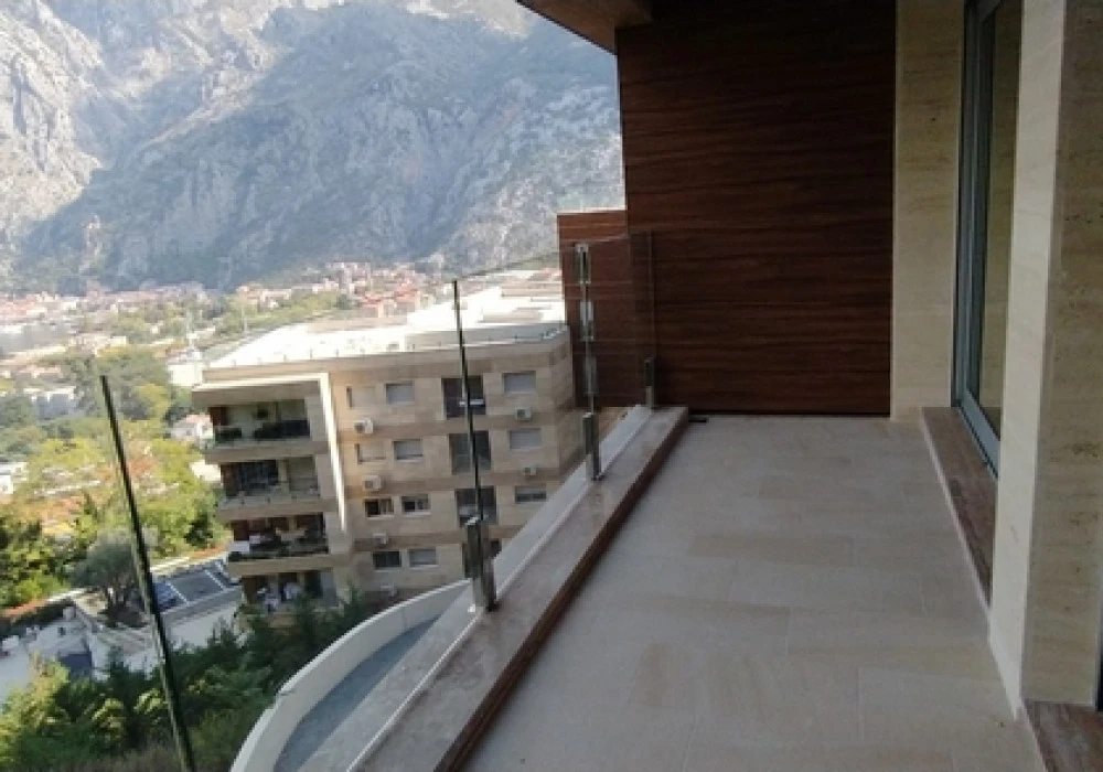 Stan na prodaju 2 собе, 144 m². Kotor. 