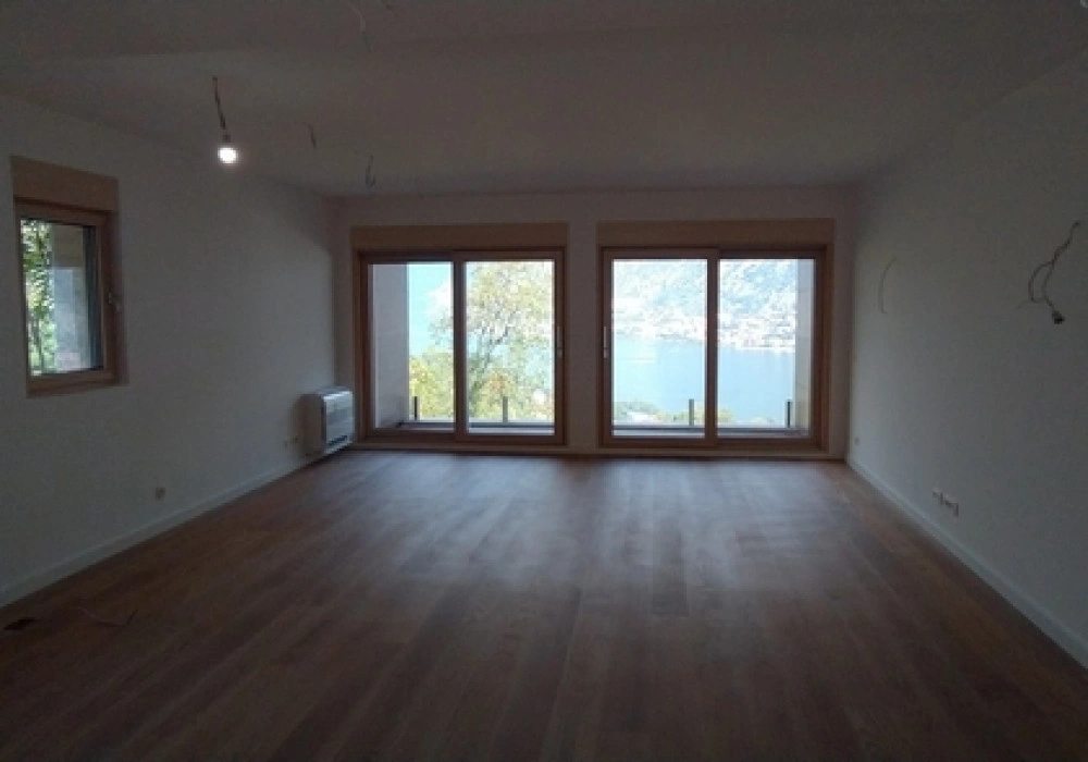 Apartments for sale 2 rooms, 144 m². Kotor. 