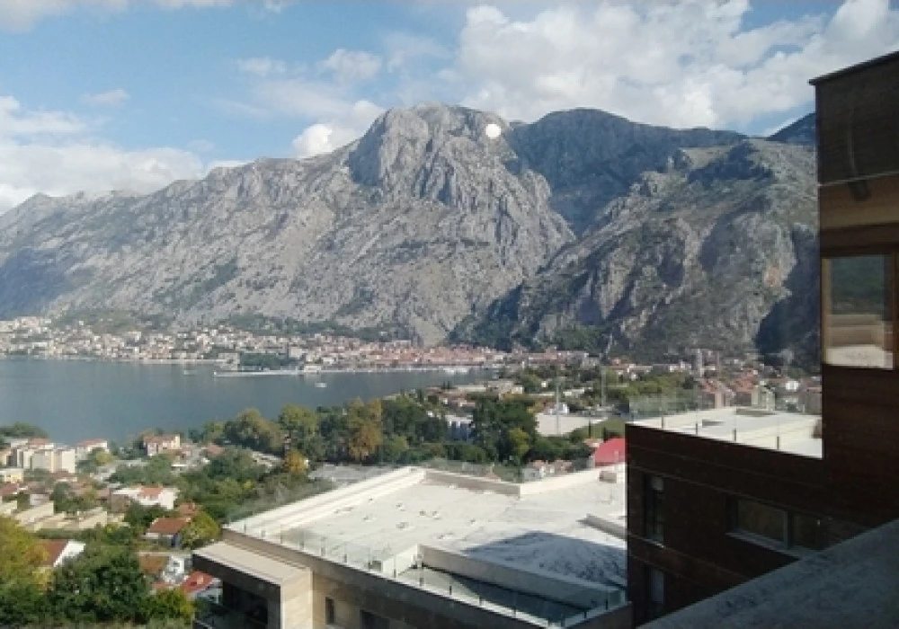 Stan na prodaju 2 собе, 431 m². Kotor. 