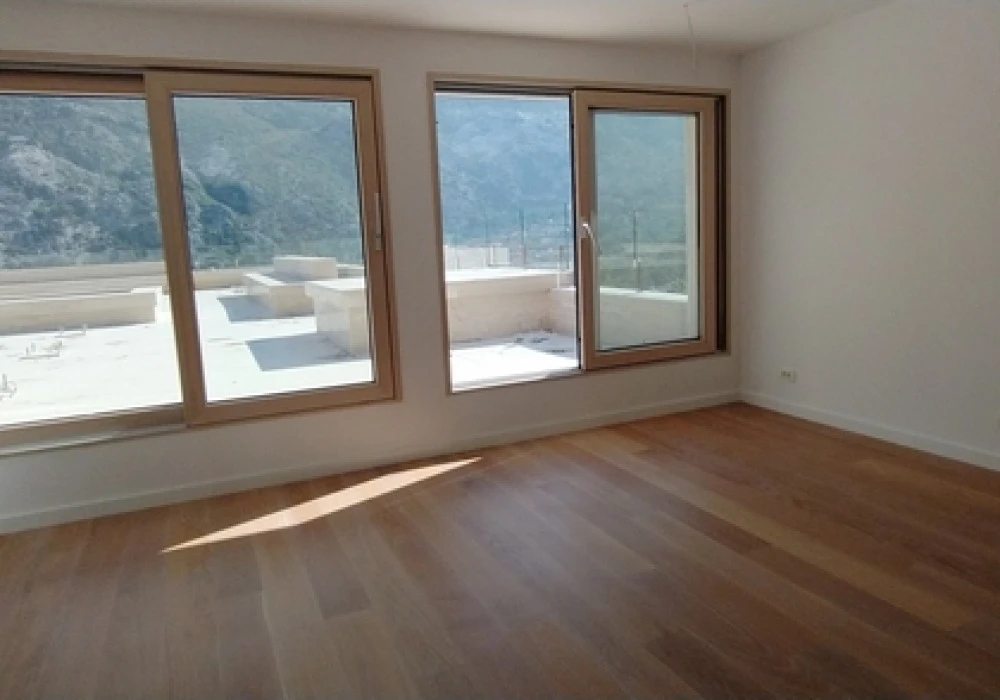 Stan na prodaju 2 собе, 431 m². Kotor. 