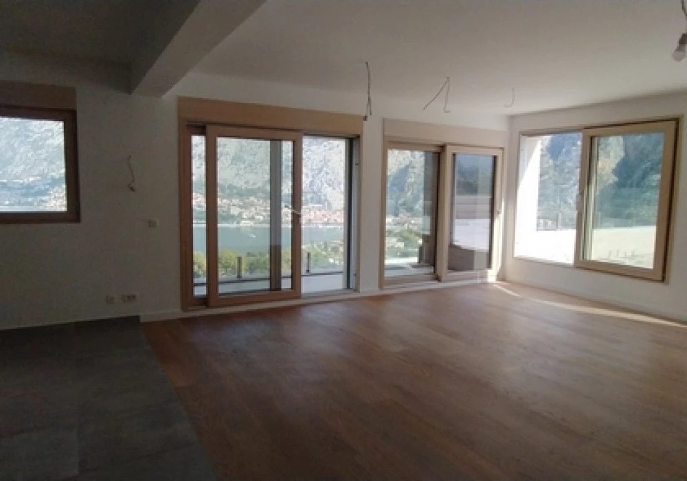 Apartments for sale 2 rooms, 431 m². Kotor. 