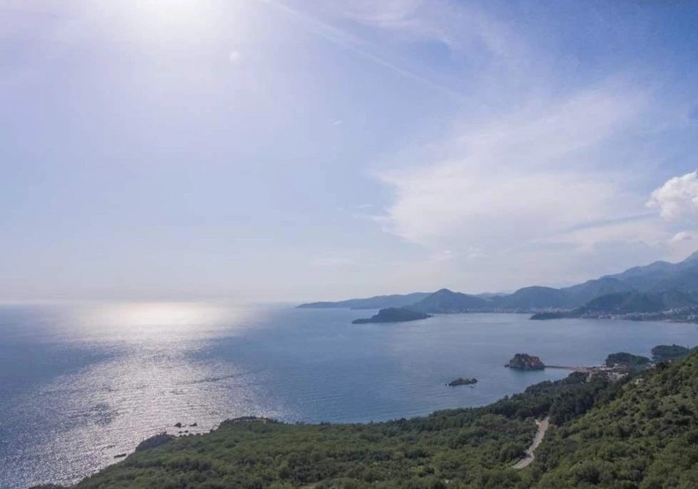 Land for sale for residential construction. Budva. 