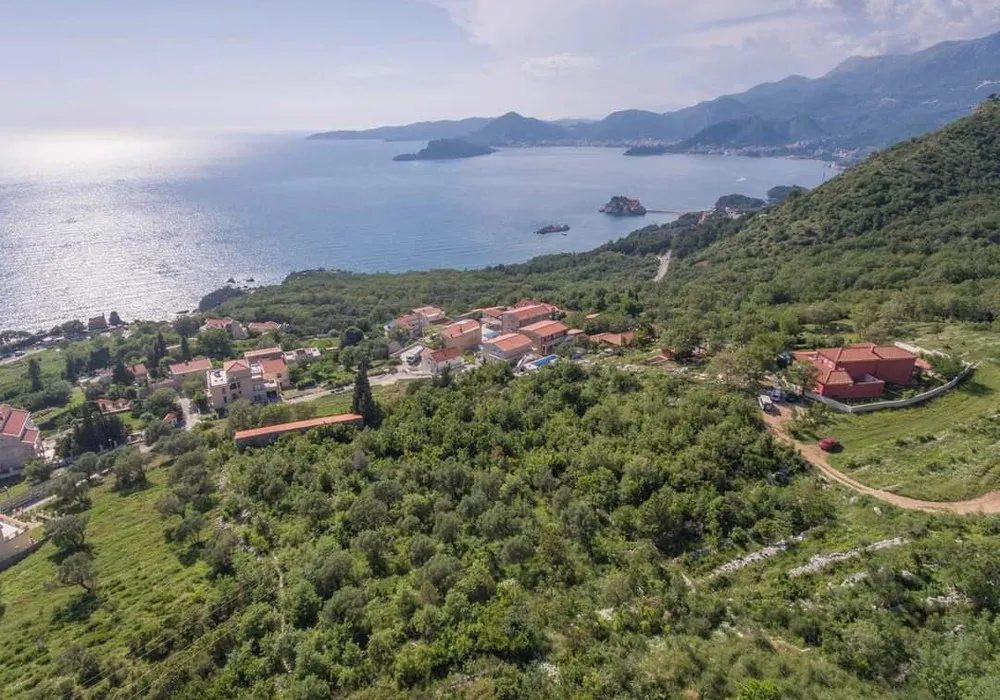 Land for sale for residential construction. Budva. 