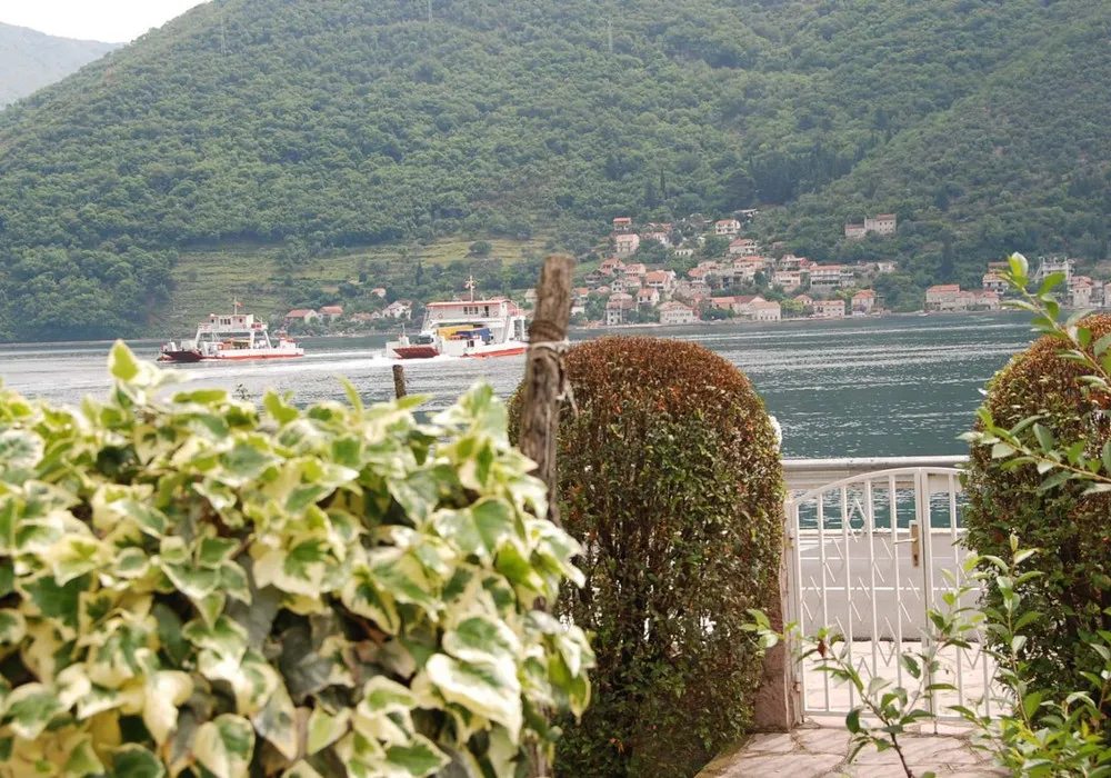 House for sale 2 rooms, 113 m². Herceg Novi. 