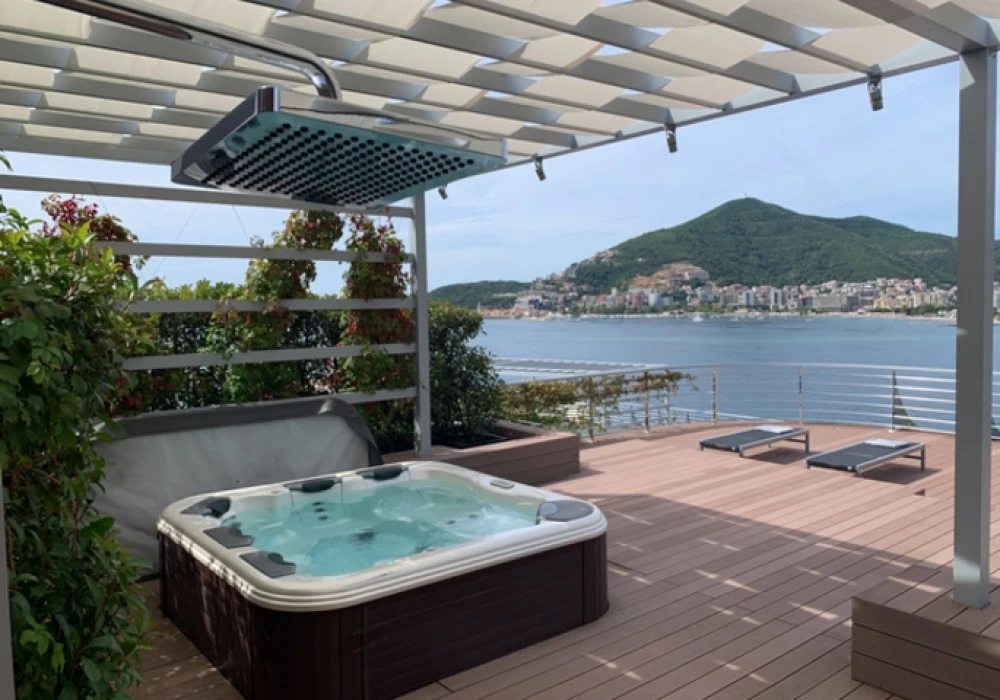 Apartments for sale 3 rooms, 505 m². Budva. 