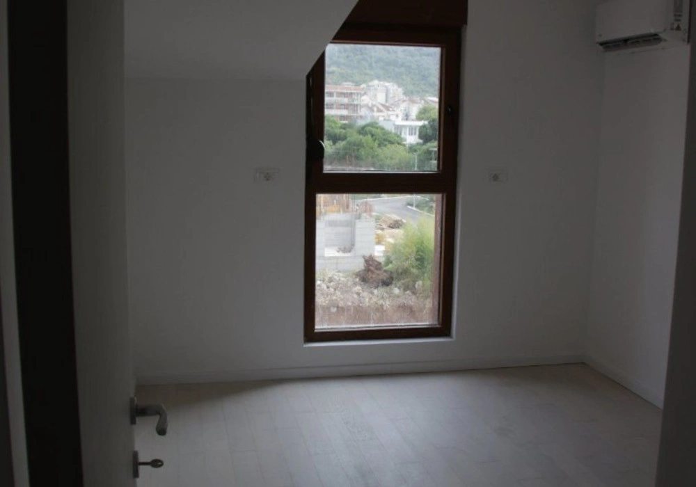 Apartments for sale 2 rooms, 72 m². Tivat. 