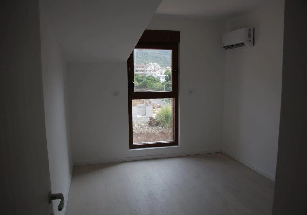 Stan na prodaju 2 собе, 72 m². Tivat. 