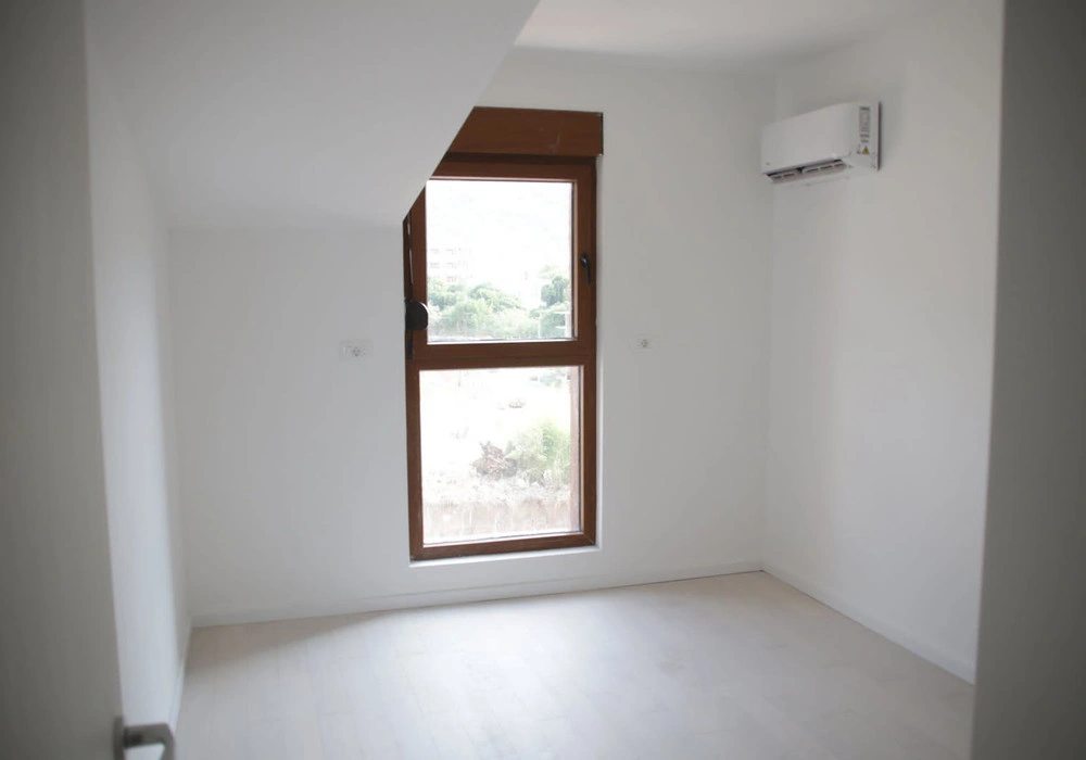 Stan na prodaju 2 собе, 72 m². Tivat. 