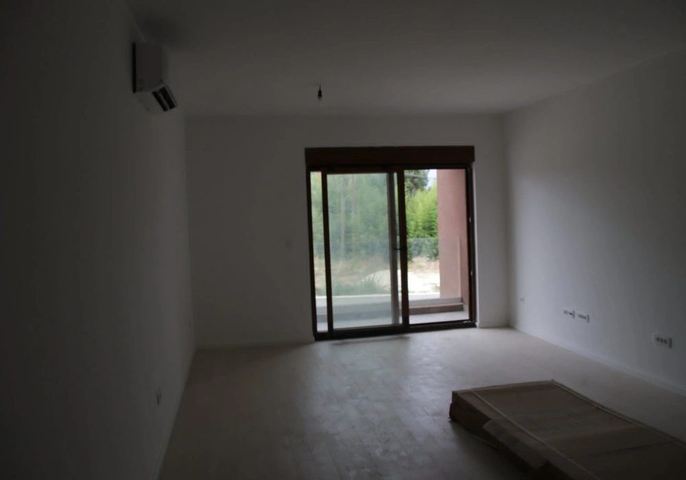 Apartments for sale 2 rooms, 72 m². Tivat. 