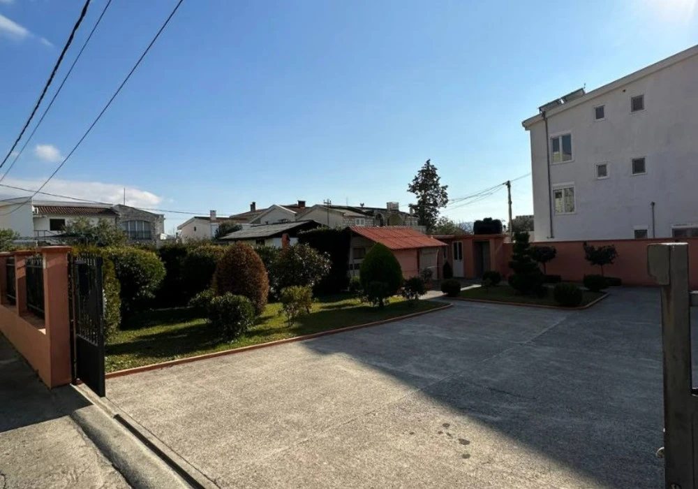 House for sale 6 rooms, 168 m². Bar. 