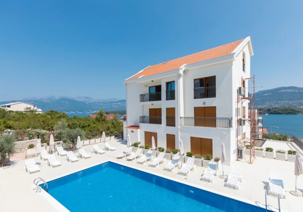 Apartments for sale 2 rooms, 77 m². Tivat. 